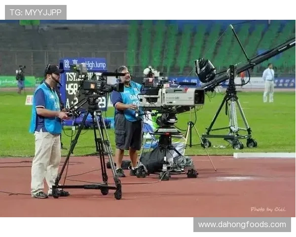 足球比赛直播摄像机技术革新提升观赛体验的全新视角探索