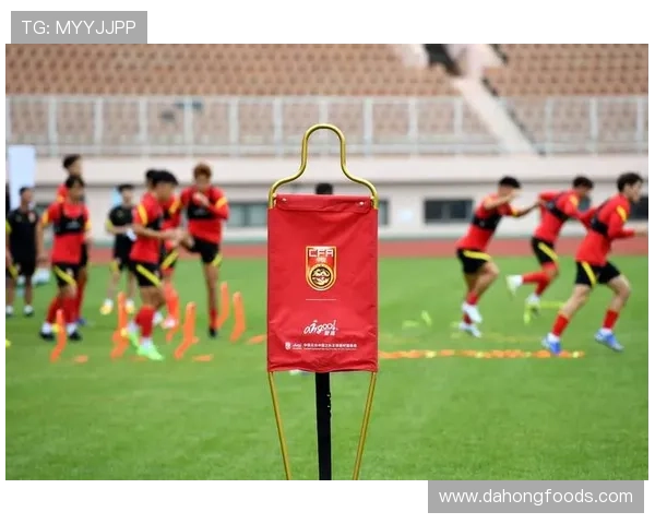 上海足球俱乐部与戴昊续约两年并租借至宁波队进行新赛季备战 上海足球俱乐部与戴昊续约两年并租借至宁波队进行新赛季备战