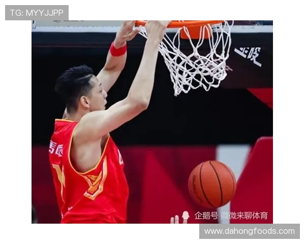 克内克特飞身暴扣震撼全场哈滕强势封盖展现防守威力 克内克特飞身暴扣震撼全场哈滕强势封盖展现防守威力